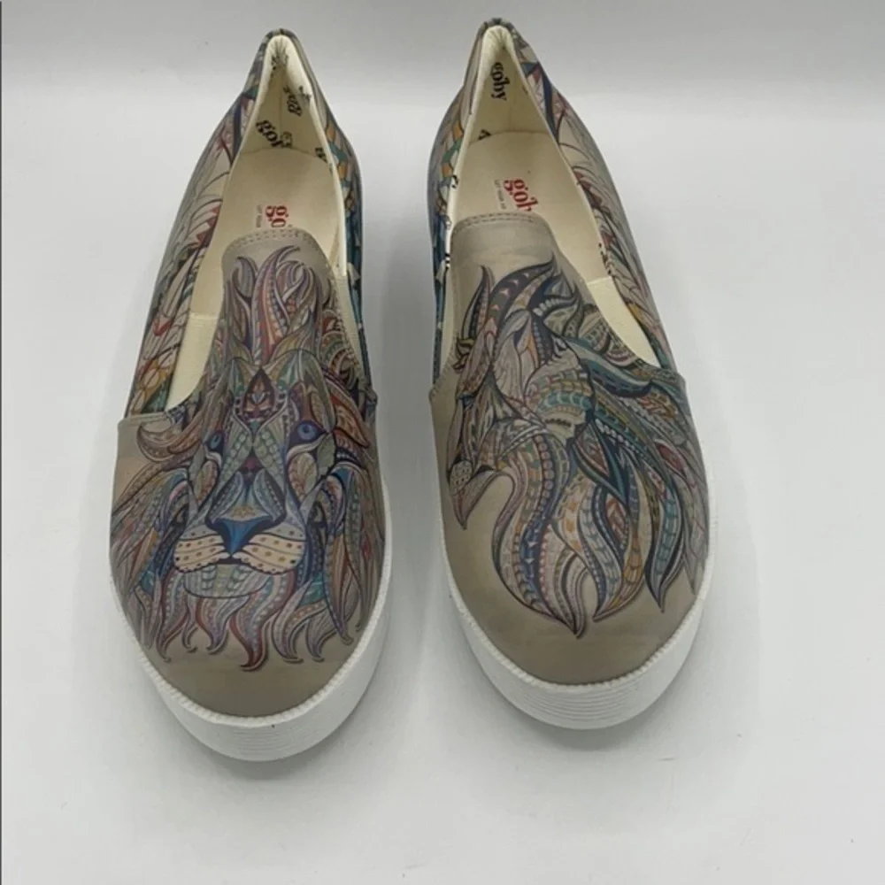 GOBY Blue Feather Lion Slip-On Sneakers